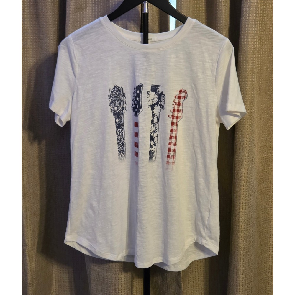Maurices Americana Guitar Graphic T-Shirt Women's Size Medium Red White Blue
